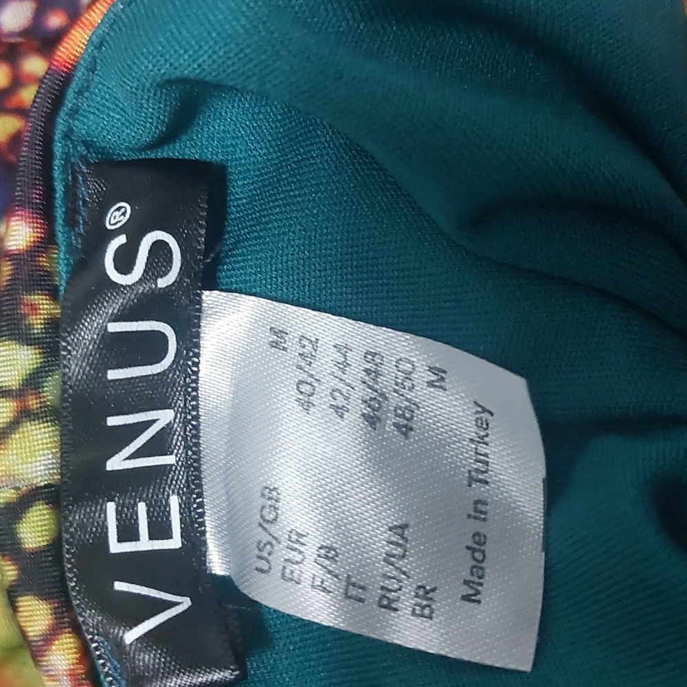 Venus dress - Picture 5 of 6